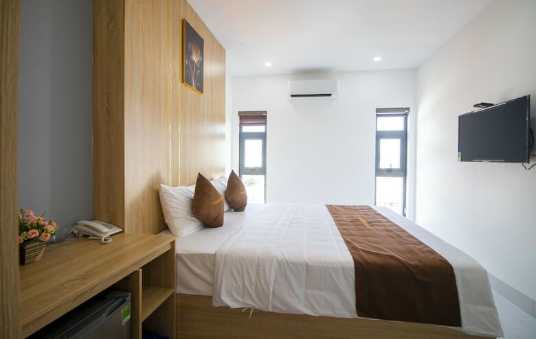 New Light Hotel