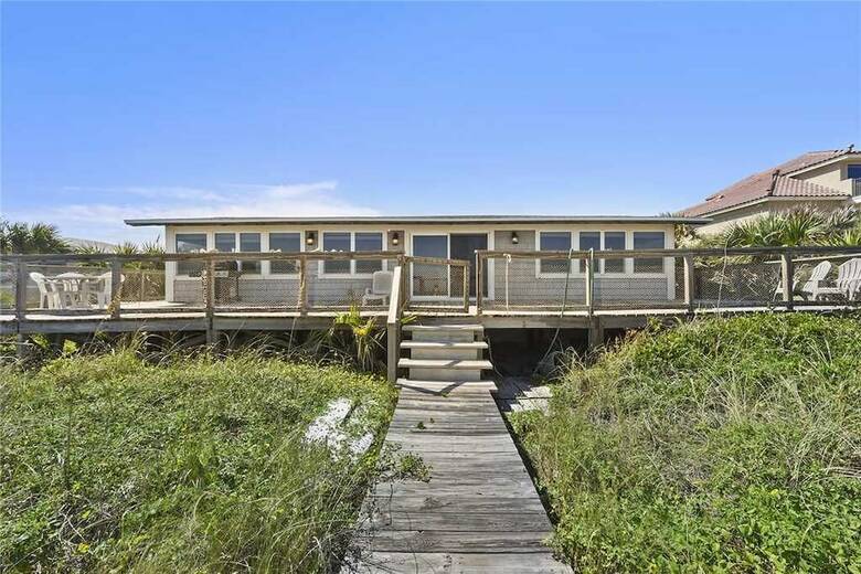 Coastal Charm, 2 Bedrooms, Ocean Front, Sleeps 6