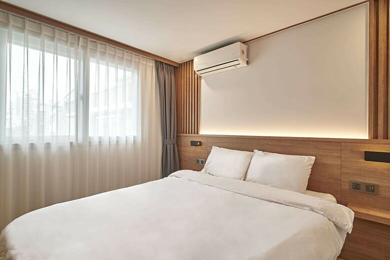 Hotel Butler: Lee Paulbaek