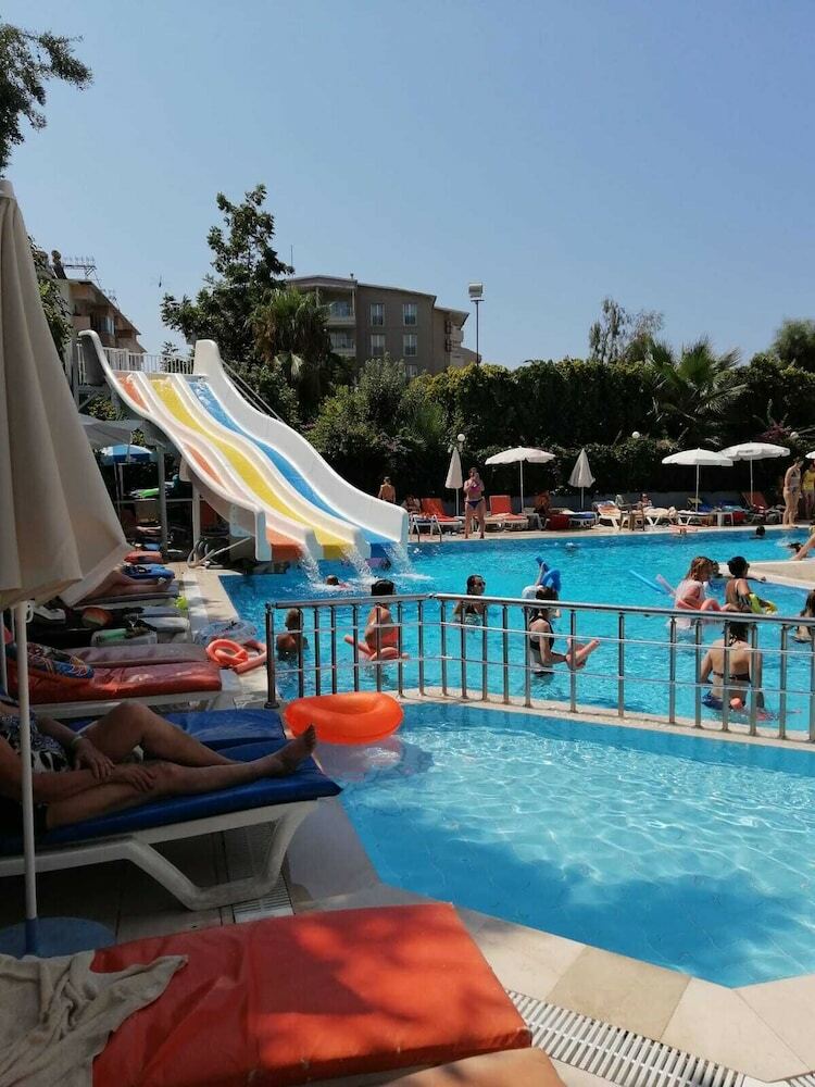 Holiday Line Beach Hotel - All Inclusive