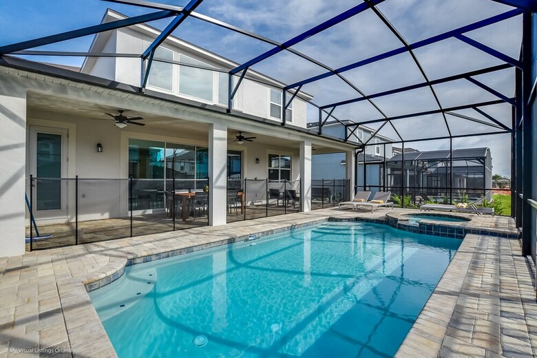 Luxury 6 Bed Villa With Saltwater Pool/spa