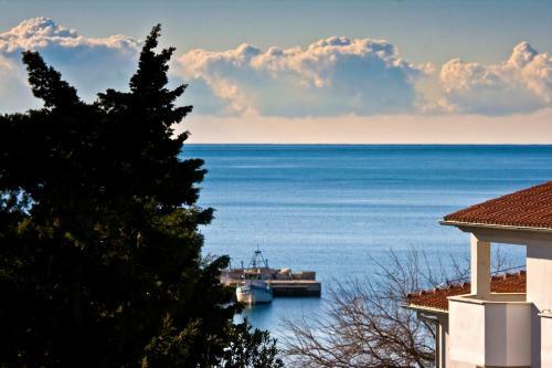 Rooms And Apartments Villa Dama
