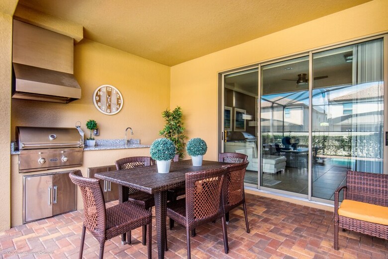 2105mw Luxury 6 Bed Villa With Pool/spa,