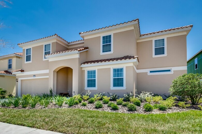 11 Bedroom 9.5 Bathroom 4792sq Foot Villa