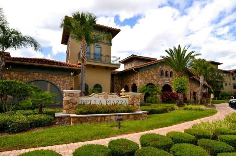 3 Bed 3 Bath Pool View High End Corner Condo