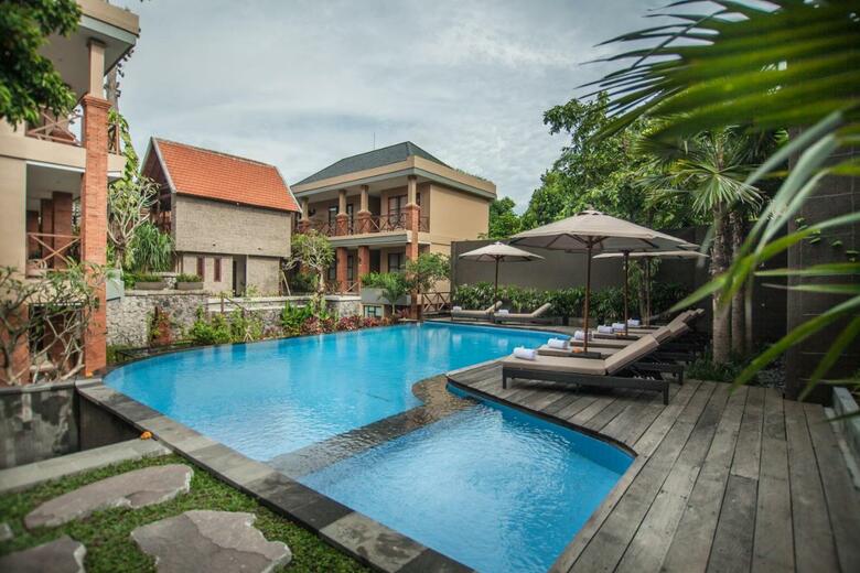 Hotel Merak Village