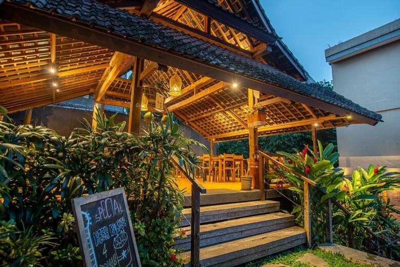 Hotel Merak Village