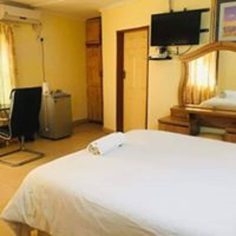 Hotel Mck Lodge Ltd