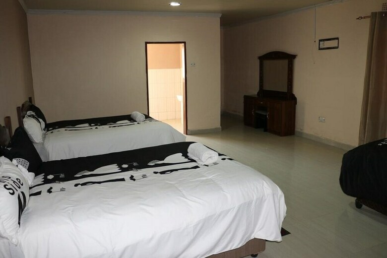 Hotel Mck Lodge Ltd