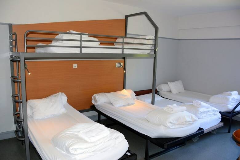 Hostal Cis de Champagne - Hostel