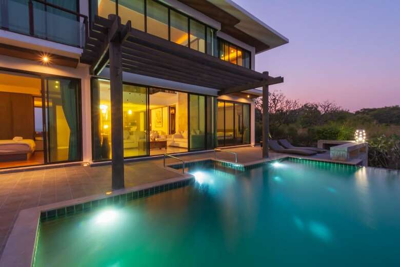 Beach Front 4 Bedroom Pool Villa Rv