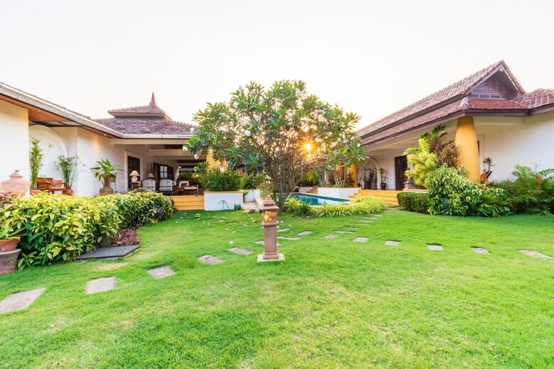 Beautiful 4 Bedroom Bali Style Villa S4