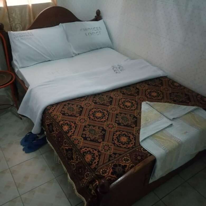 Hotel Choices Highway Lodge