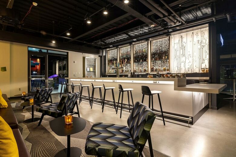 Hotel Aloft St. Louis Cortex