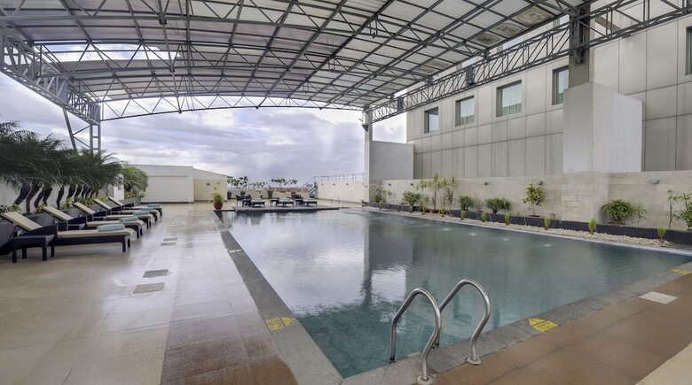 Pride Plaza Hotel, Kolkata