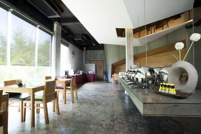 The Now Hotel
