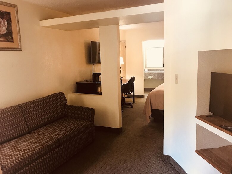 Hotel Quality Inn And Suites