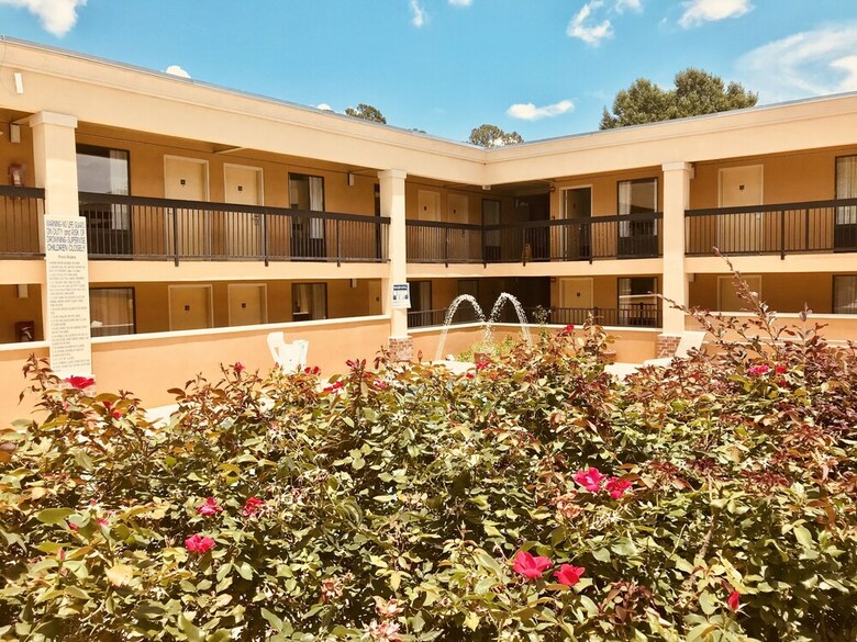 Hotel Quality Inn And Suites