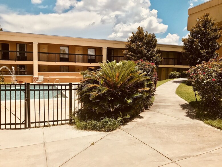 Hotel Quality Inn And Suites