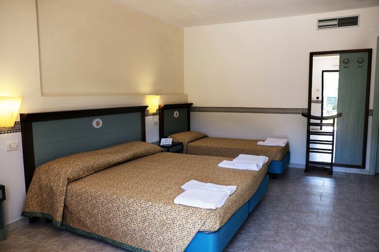 Hotel Club - Baia Dei Gigli