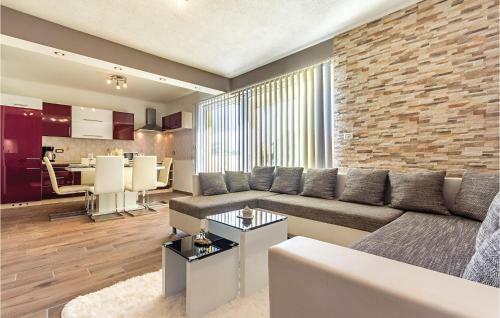Holiday Home Pula Surida