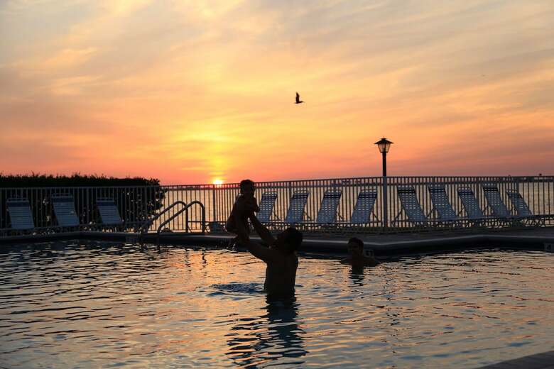 Aparthotel Sailport Waterfront Suites
