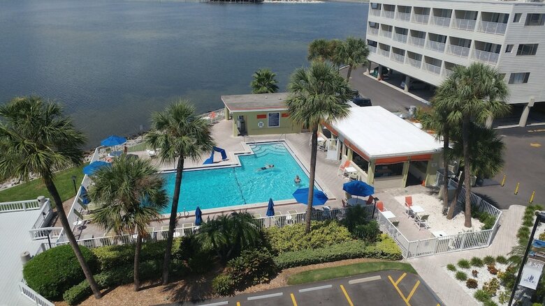 Aparthotel Sailport Waterfront Suites