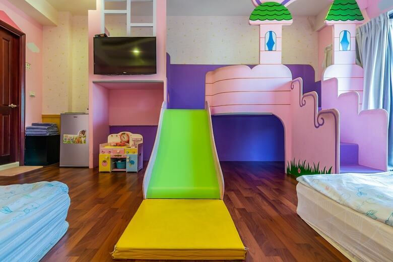 Hotel Funny Eggs Guest House