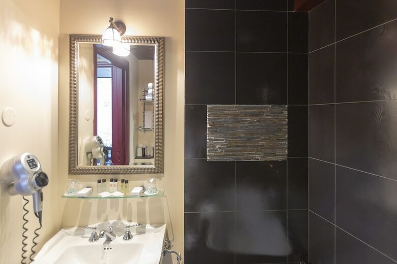 Hotel H�tel  Du Beaumont
