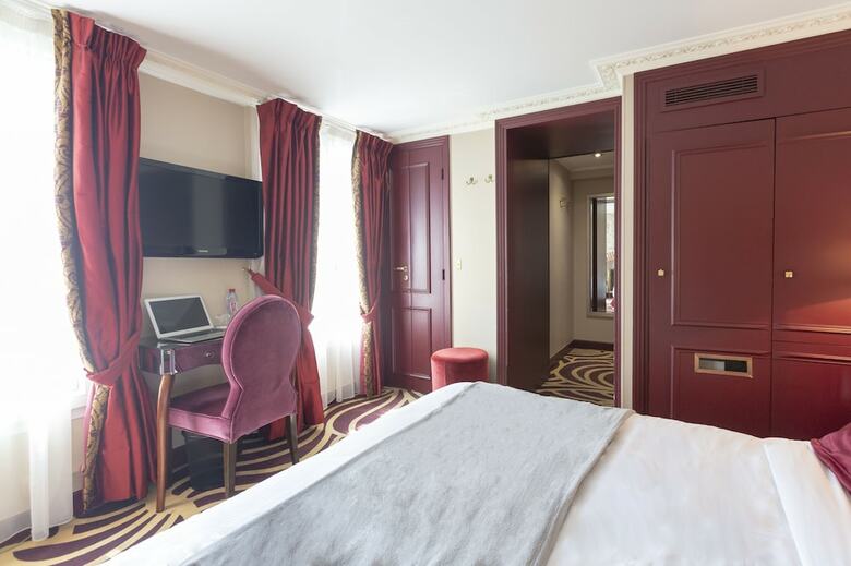 Hotel H�tel  Du Beaumont