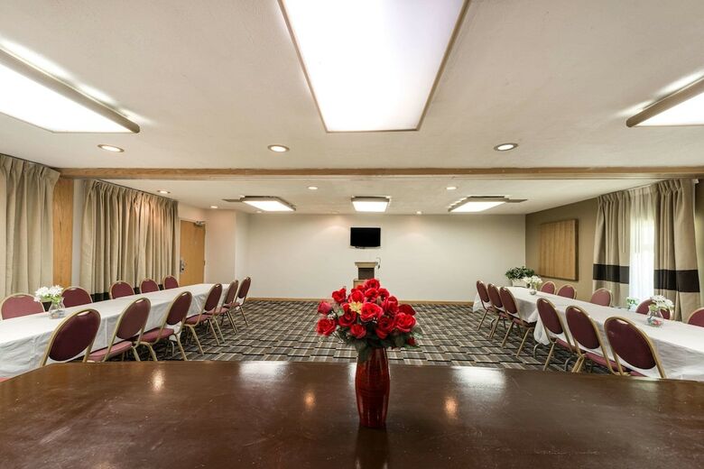Hotel Quality Inn & Suites