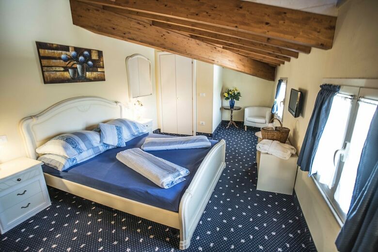 Hotel Borgo Dei Poeti
