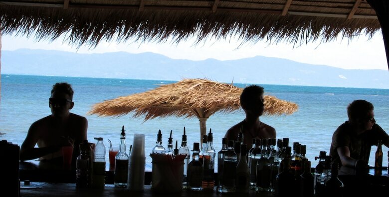 Hostal The Beach Village - Hostel