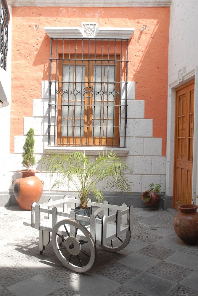 Hotel Hostal Villa Sillar