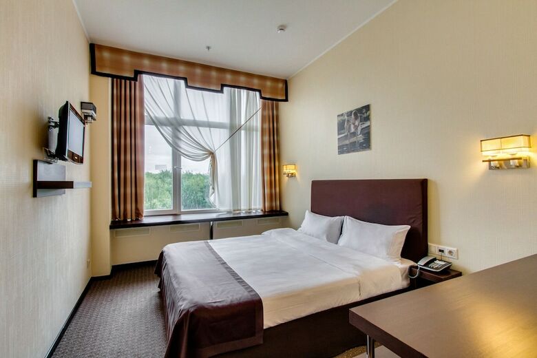 Inside Business Hotel