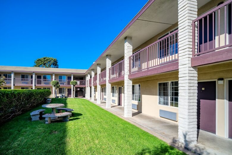 Motel Willow Tree Inn