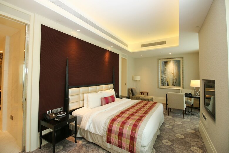 Resorts World Sentosa - Hotel Michael