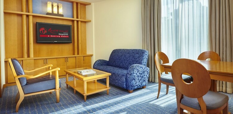 Resorts World Sentosa - Hotel Michael