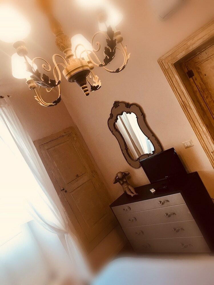 Bed & Breakfast Albergo Diffuso Dimora Rossi