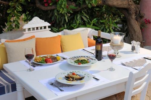 Parthenis Hotel & Suites