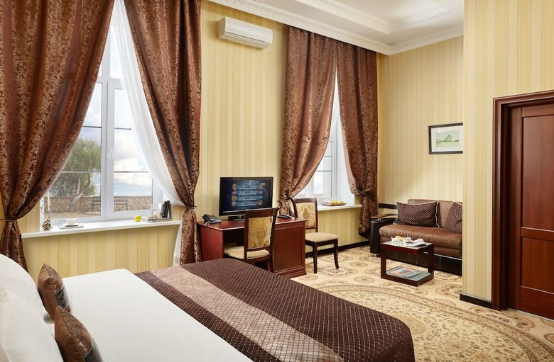 Nikitin Hotel