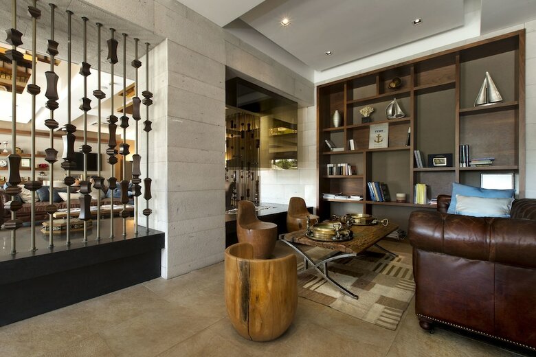 Mart? Hemithea Hotel