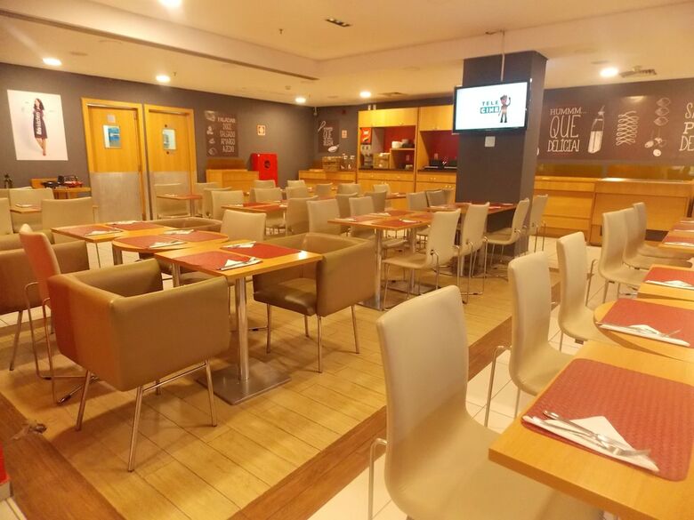 Hotel Ibis Santos Gonzaga Praia