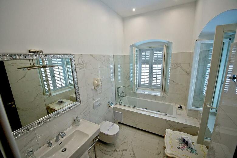 Heritage Jupiter Luxury Hotel