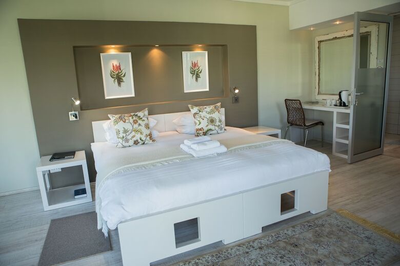 Brigadoon Boutique B&B