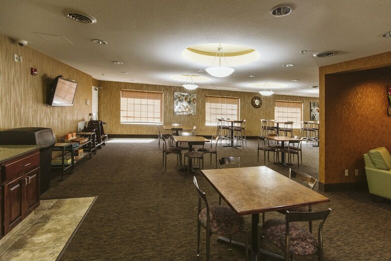 Hotel Expressway Suites Minot