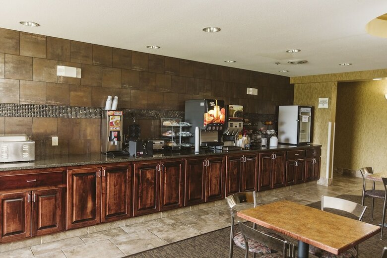 Hotel Expressway Suites Minot