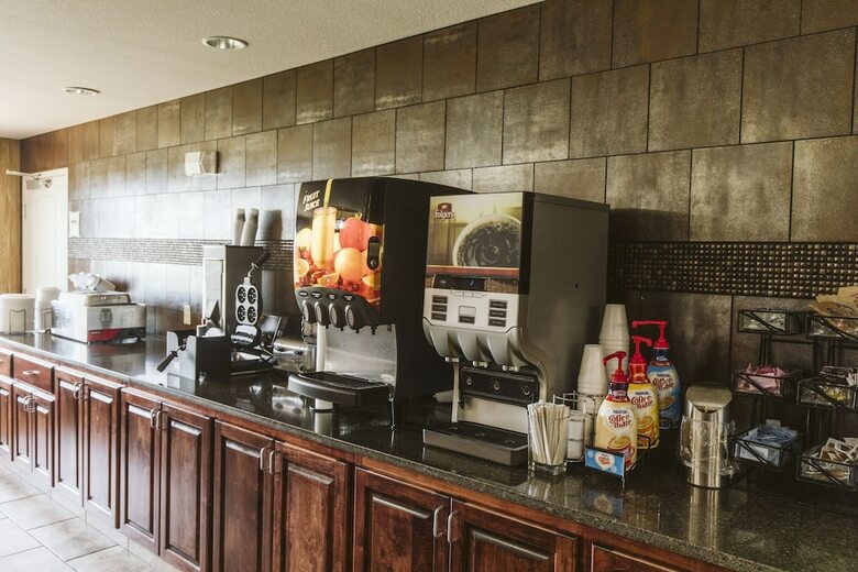Hotel Expressway Suites Minot
