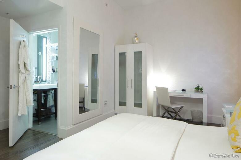Ithaca Of South Beach Hotel