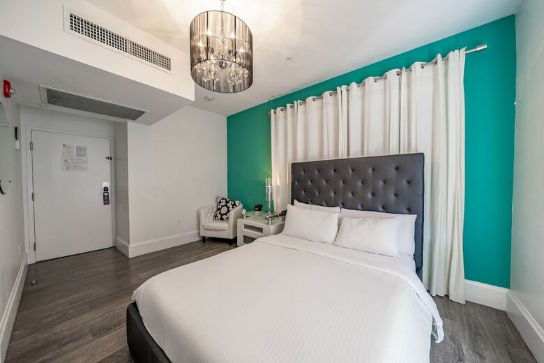 Ithaca Of South Beach Hotel